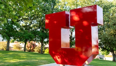 An image of the U logo statue on comapus